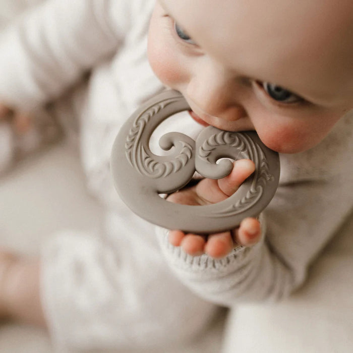 BO & KO - KORU TEETHER OLIVE