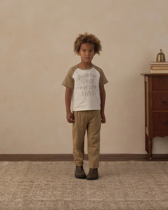 RYLEE + CRU - RAGLAN TEE ADVENTURE ENTHUSIAST OLIVE