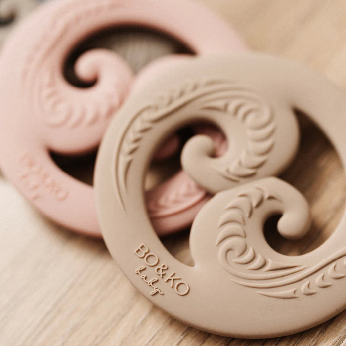 BO & KO - KORU TEETHER LATTE