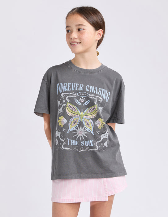 EVE GIRL - CHASING THE SUN TEE CHARCOAL
