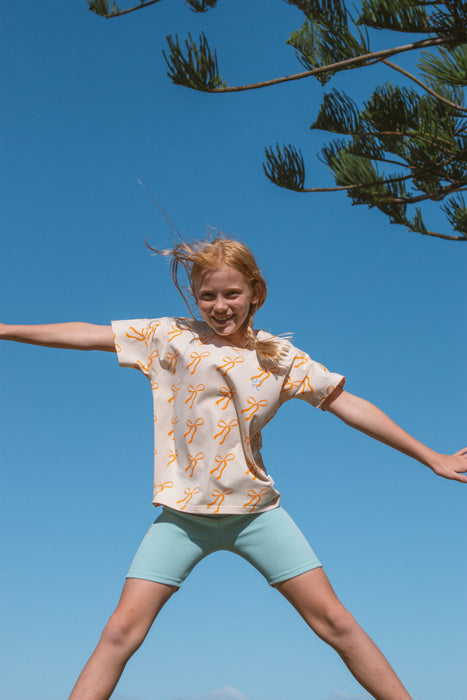 OLIVE AND THE CAPTAIN - BOWS RELAXED FIT TEE