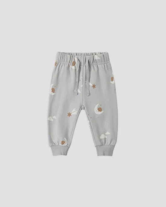 QUINCY MAE - RELAXED SWEATPANTS SKY FRIENDS