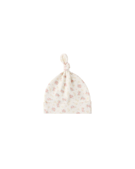QUINCY MAE - KNOTTED BABY HAT FLOWER FIELD IVORY