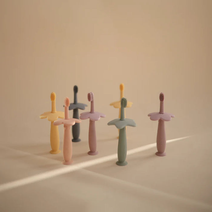 MUSHIE SILICONE STAR TRAINING TOOTHBRUSH - BLUE